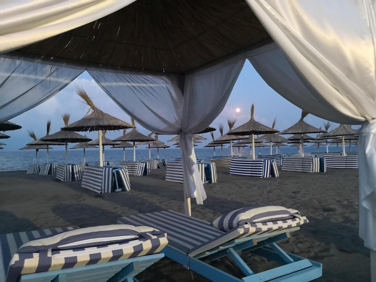 Beachfront, Tirana Guest House Velipoje Luaran gambar