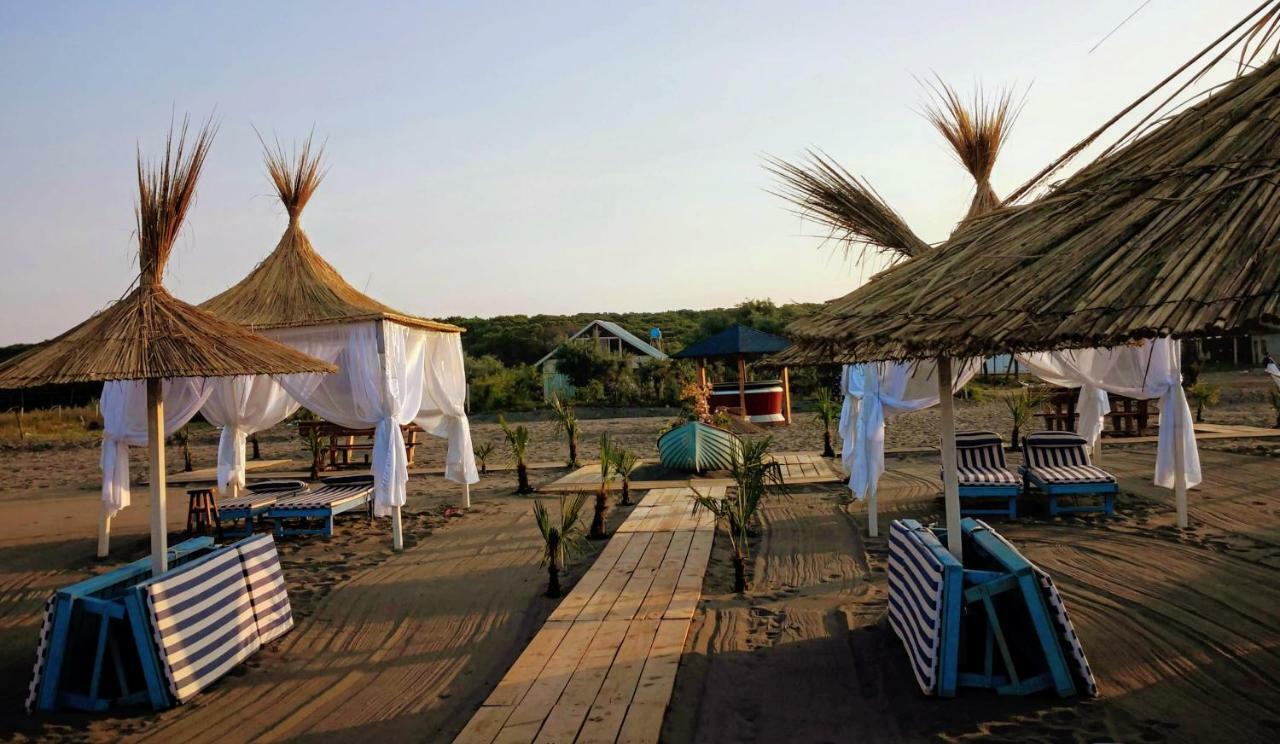 Beachfront, Tirana Guest House Velipoje Luaran gambar